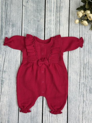 Купить оптом 337-Ф. Комбинезон с бантом для девочки из муслина, хлопок 100%, размеры 56,62,68, фуксия в Костроме